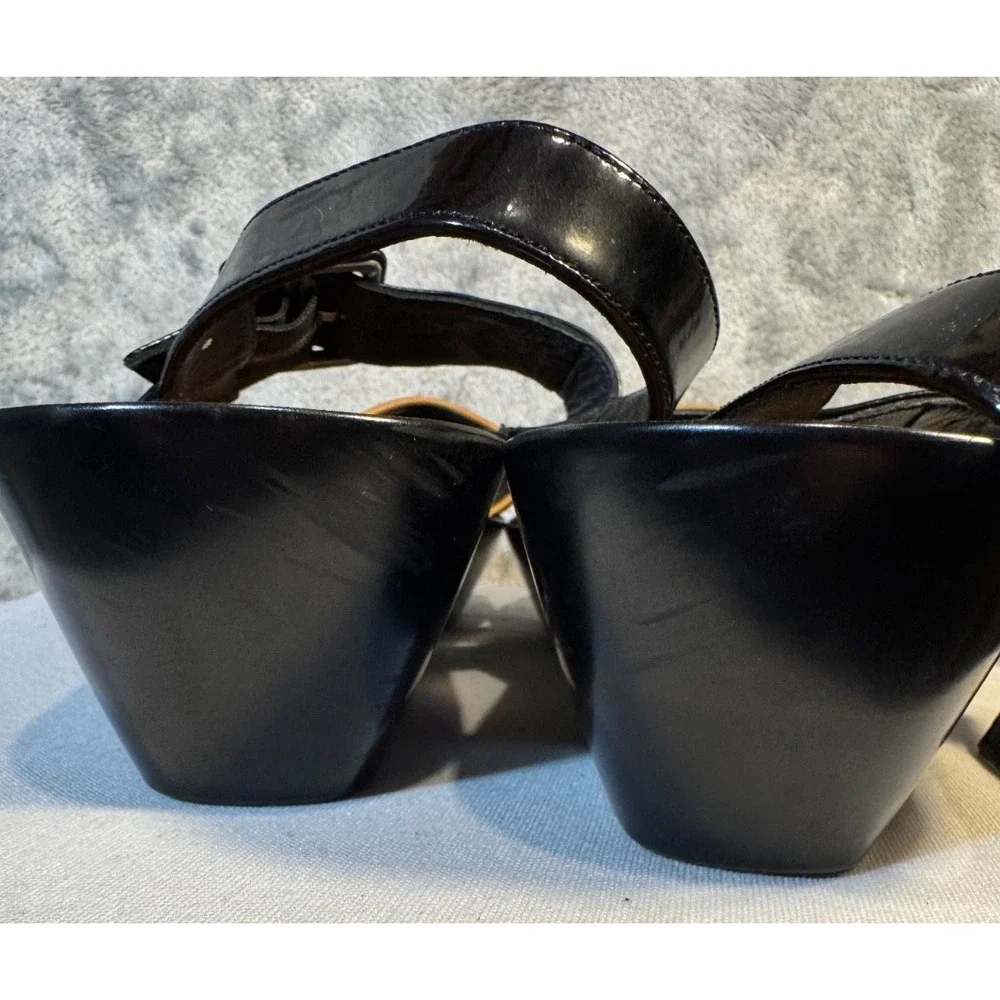 Robert Clergerie tan Black patent Leather color block Sz 9 slingback Sandals